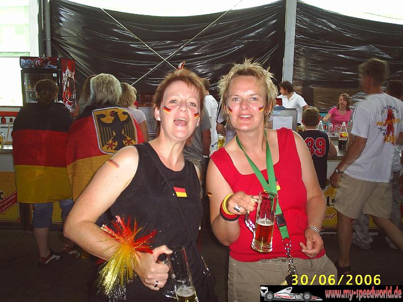 Sommermaerchen 2006 (6) Beverungen Sanne & Kerstin.JPG - Digital Camera